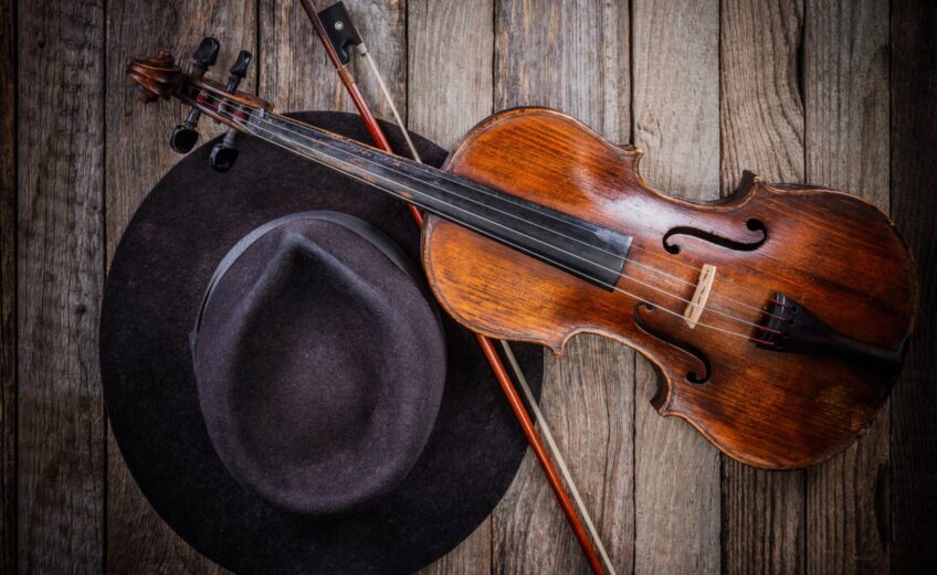 fiddle and hat for illustrative purpose