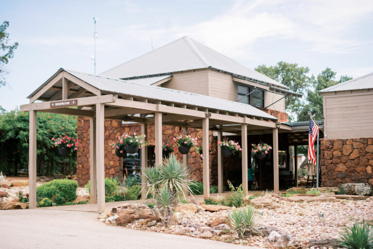 PhotographybyDanielle JacquiandAustinsWedding CanyonoftheEagles 5 30 2020 190 1 768x513