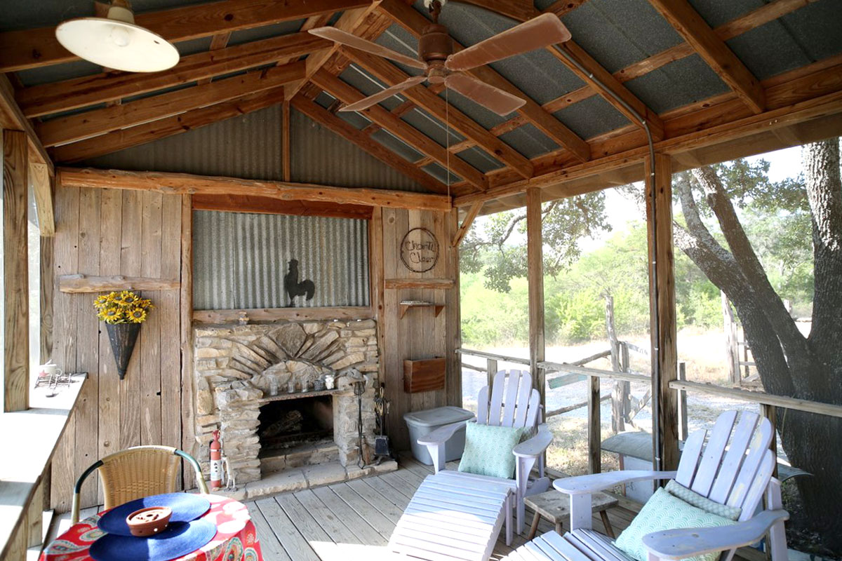 Chanticleer Cabin in Spicewood