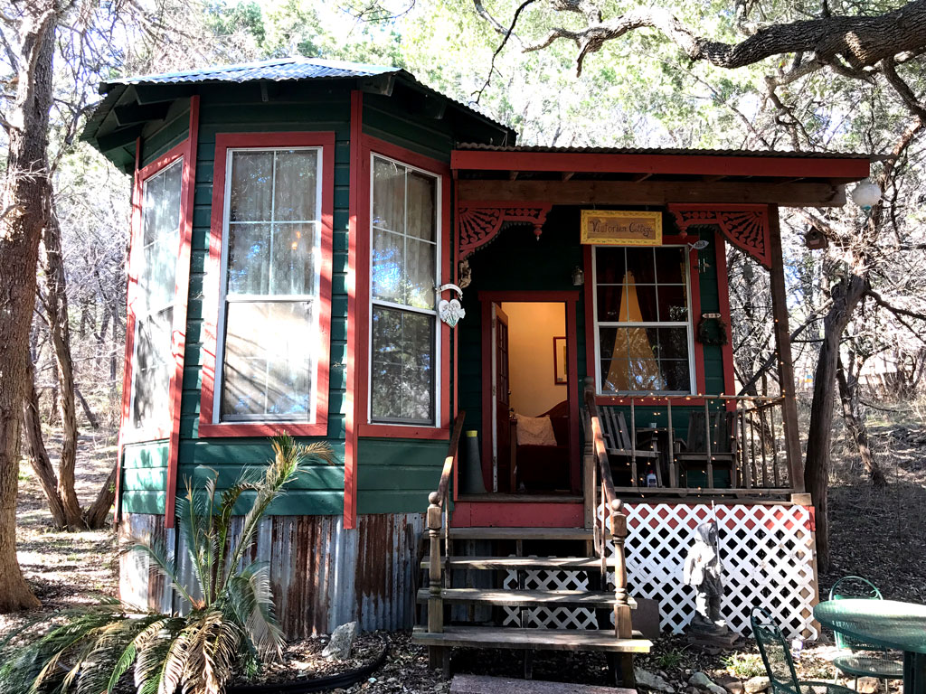 Creekside Camp & Cabins