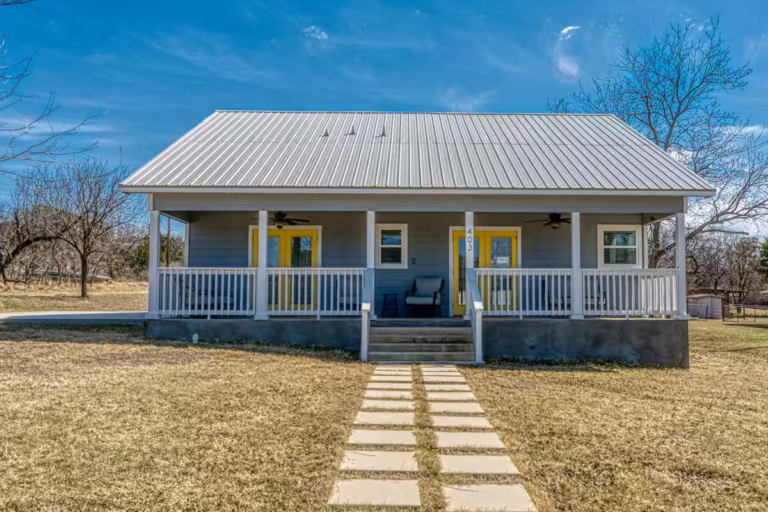 Cozy yellow door front 768x512