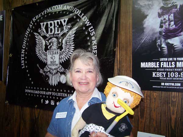 Carolyn Richmond and 'Mable' talk about the Highland Lakes Service League's 'For Ladies Only' charity golf tournament.