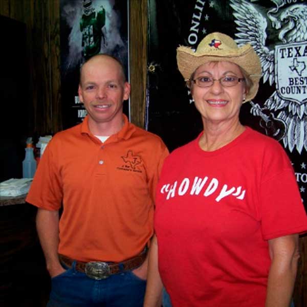 David Jamar of the 'JBar Weekend Restroom Report' and guest Carrie Kinnison.