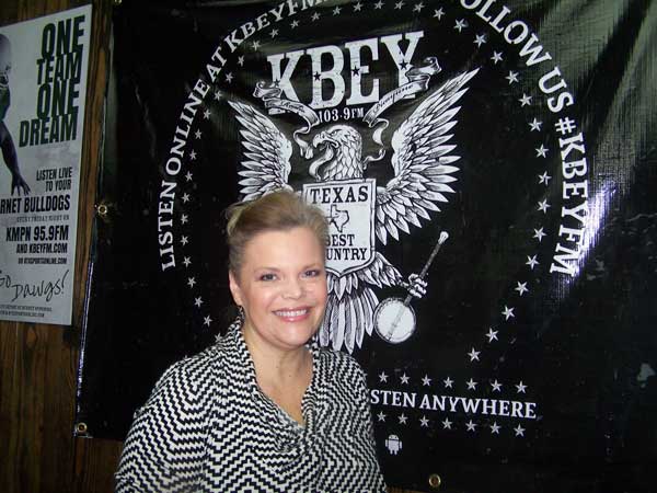KBEY 103.9 FM guest Kim Winkler of the Burnet Chamber of Commerce talks about Christmas in Burnet.