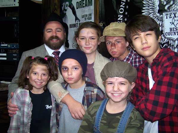 The cast of the 'Best Christmas Pageant Ever: The Musical' were the guests of the 'JBar Weekend Restroom Report' on KBEY 103.9 FM Radio Picayune.