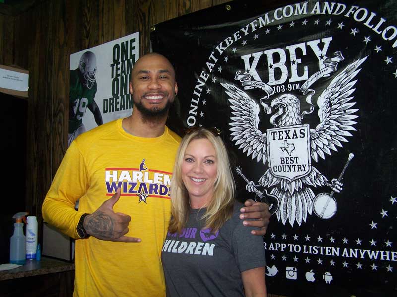 KBEY 103.9 FM Radio Picayune guests Meredith Hoenig and T.J. "The Hawk" Stukes of the world-famous Harlem Wizards.