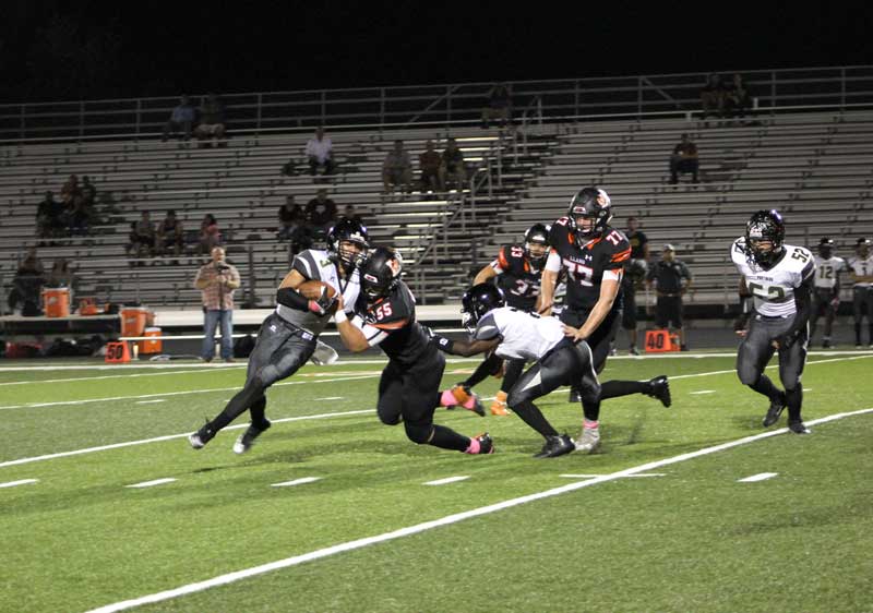 Llano High School senior lineman Ray Dixon and the Yellow Jackets are looking to end the regular season with a victory against Bandera and leave no doubt about advancing to the playoffs. Staff photo by Jennifer Fierro