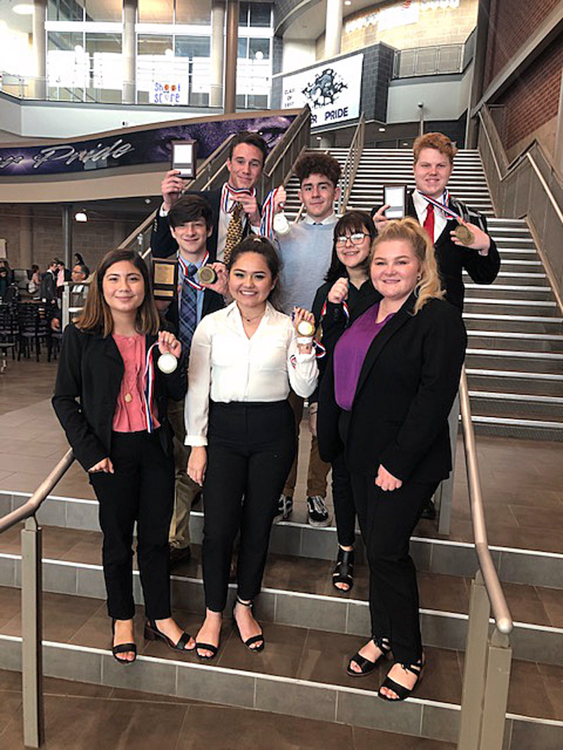 Marble Falls High School Business Professionals of America advance to state