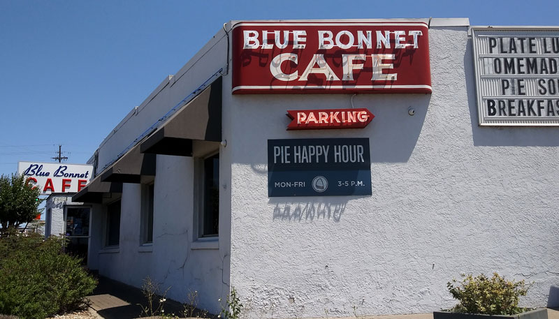Blue Bonnet Cafe reopens for weekend takeout