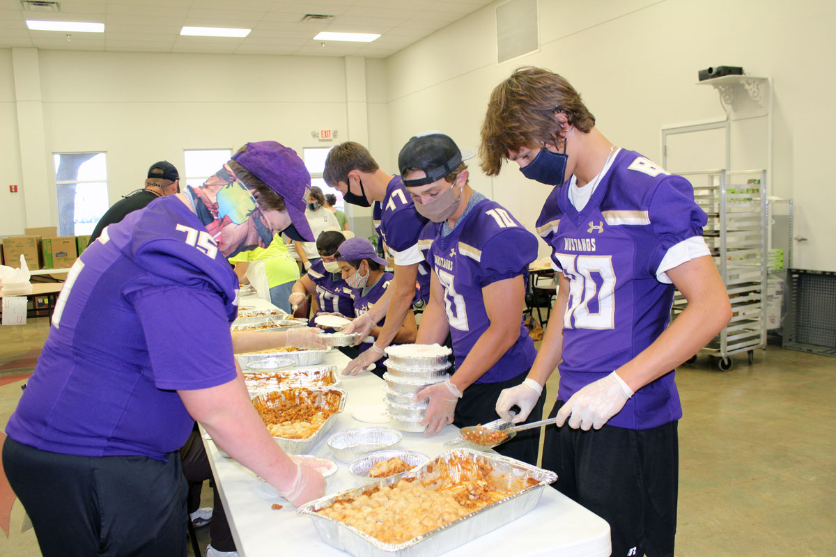 Marble Falls Mustangs help Highland Lakes Crisis Network