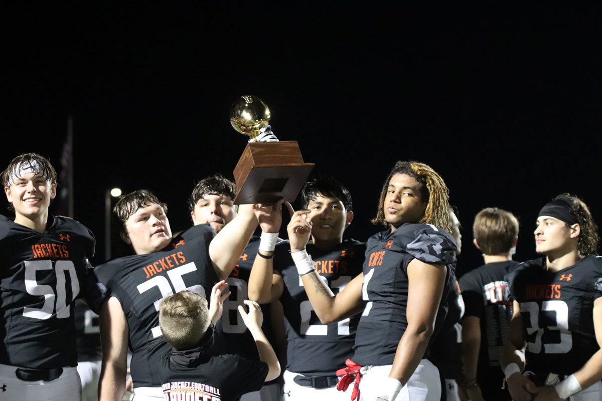 Llano Yellow Jackets win bi-district championship