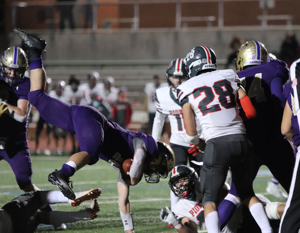 Marble Falls football loses to Sharyland Pioneer