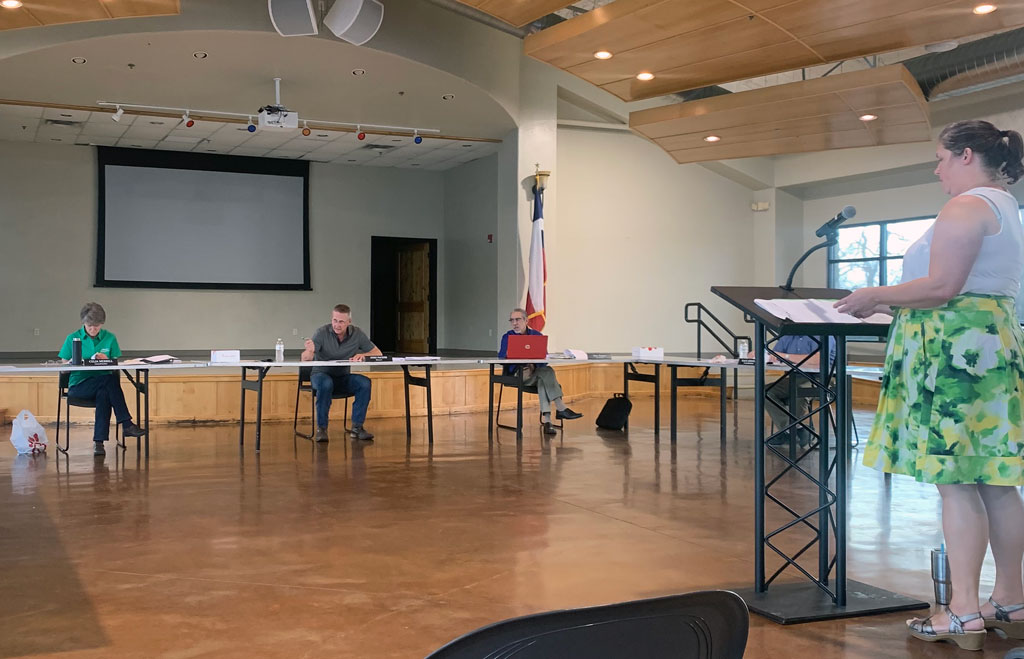 Marble Falls discusses Avenue N bridge project
