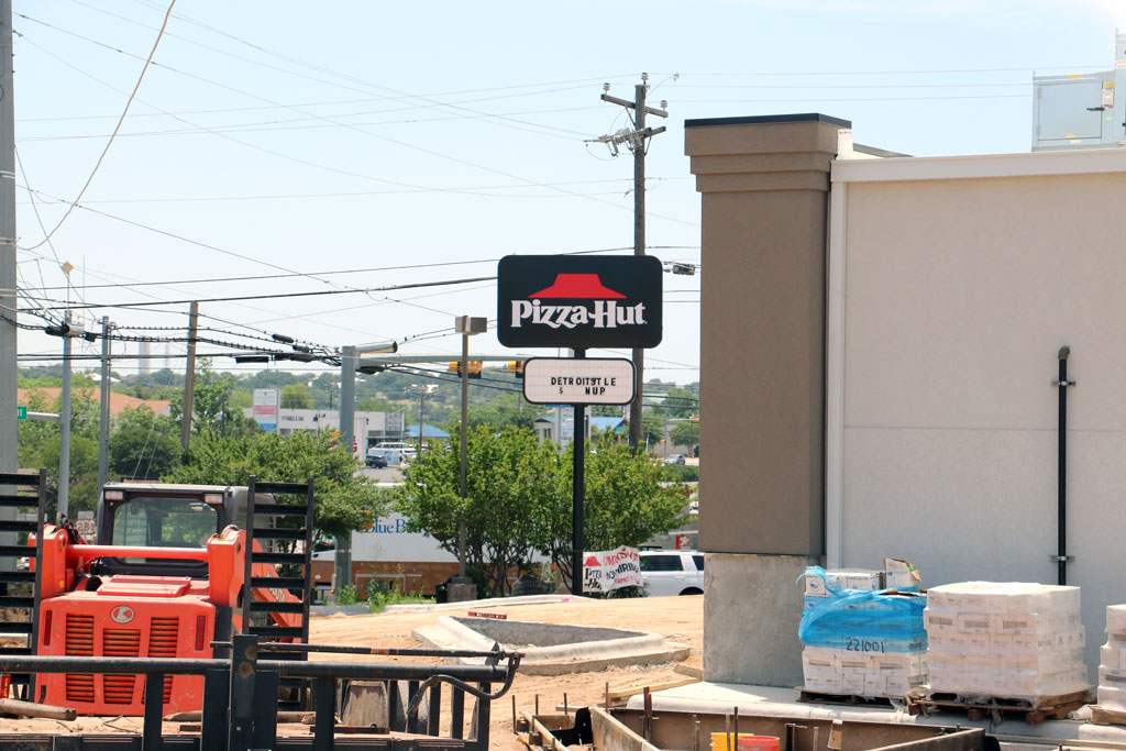 Marble Falls Pizza Hut construction