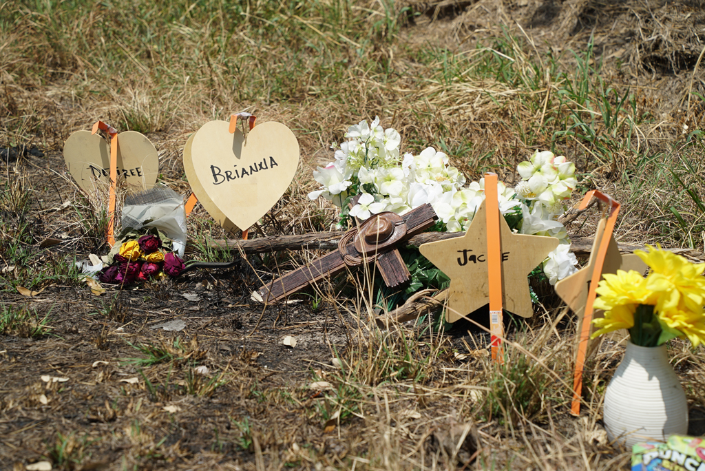 Memorial to US 281 wreck victims