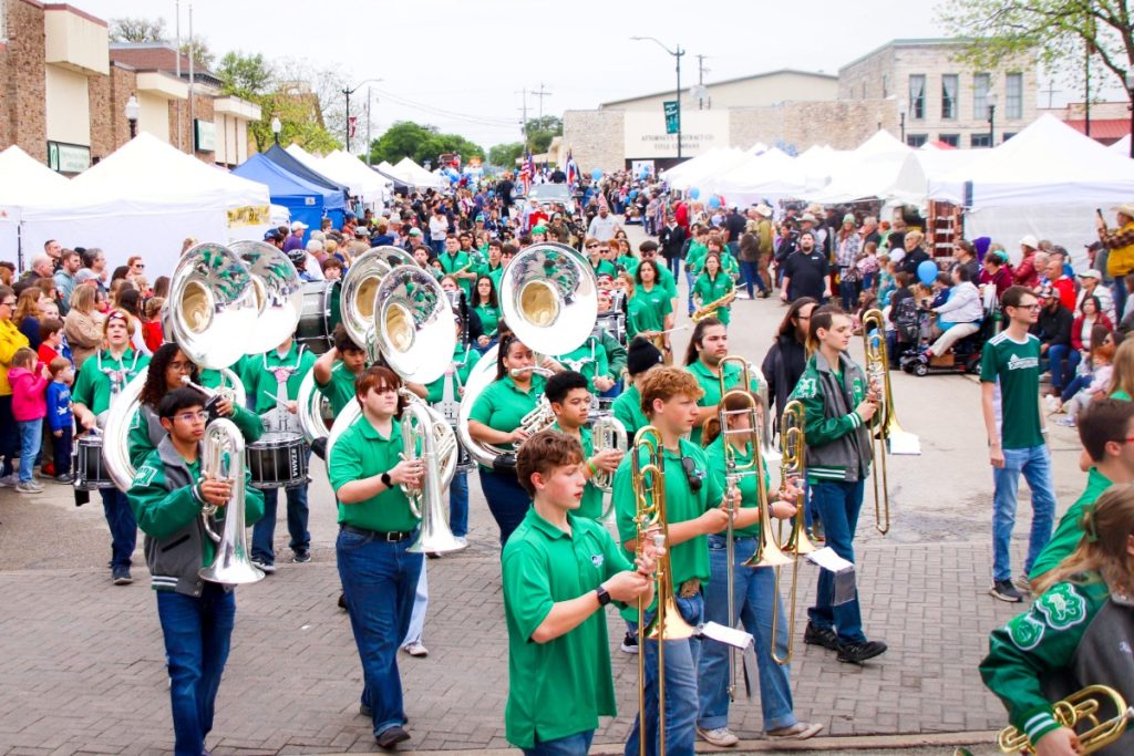 Burnet Band marching