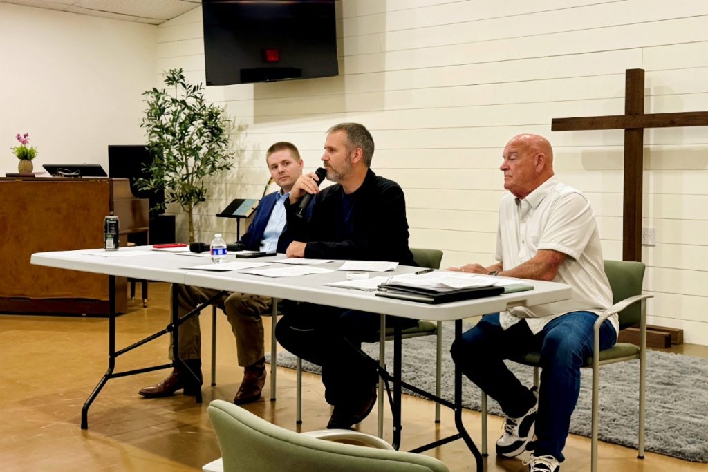 Cottonwood Shores town hall